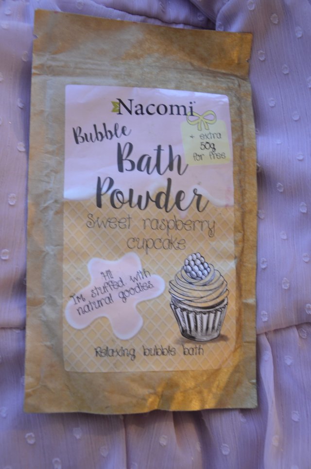 Nacomi Puder do kąpieli, Bubble Bath Powder, Sweet Raspberry Cupcake