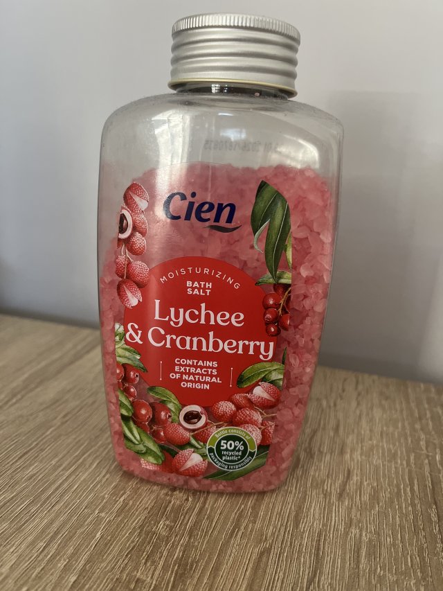 Cień nawilżająca sól do kąpieli 