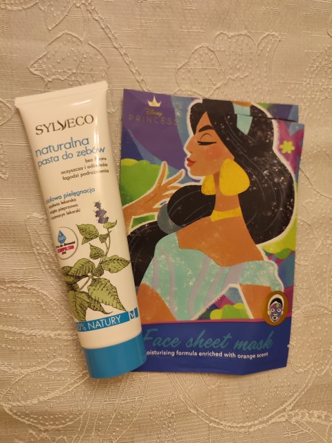 akcja denkowanie! grudzień - kosmetyki w świątecznych opakowaniach i świątecznych kolorach 🎄❄️⛄🎀🎁🎅