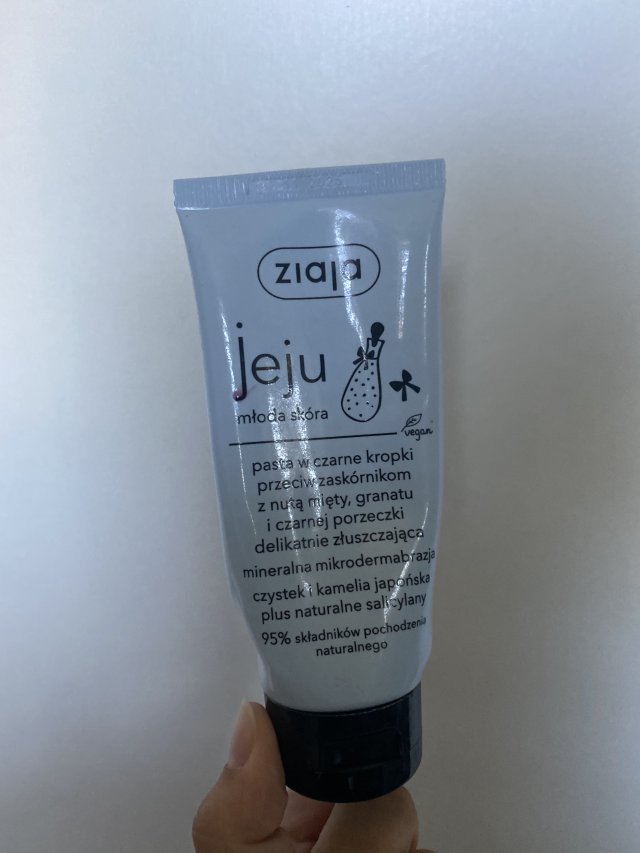 akcja denkowanie! grudzień - kosmetyki w świątecznych opakowaniach i świątecznych kolorach 🎄❄️⛄🎀🎁🎅