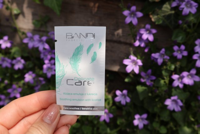 Bandi Delicate Care, Emulsja do twarzy, Kojąca, Z lukrecją