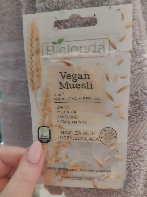 Bielenda Vegan Muesli, Maseczka + peeling do twarzy, 2w1, Nawilżająco-oczyszczająca, Każdy rodzaj cery, również wrażliwa