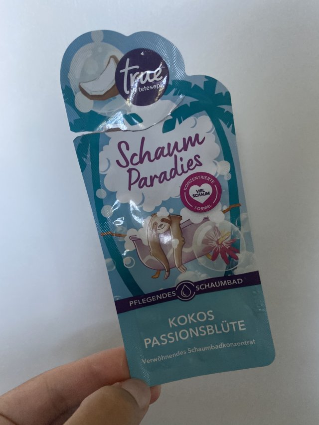 akcja denkowanie! grudzień - kosmetyki w świątecznych opakowaniach i świątecznych kolorach 🎄❄️⛄🎀🎁🎅