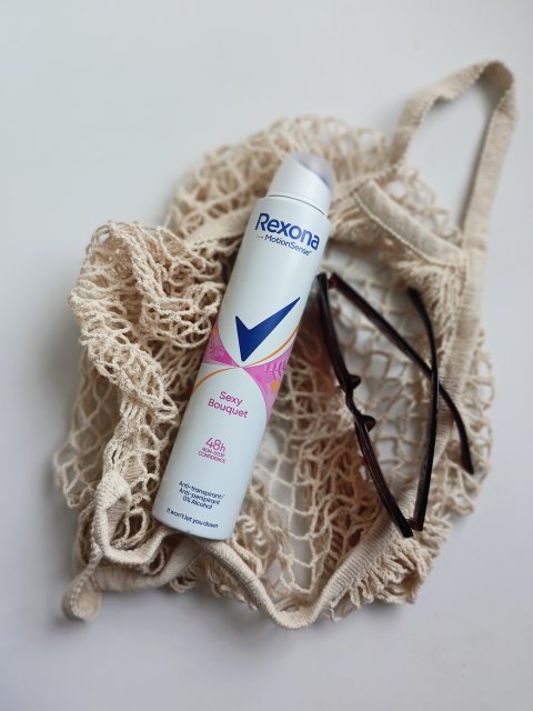 Rexona Antyperspirant w sprayu MotionSense, Sexy Bouquet 