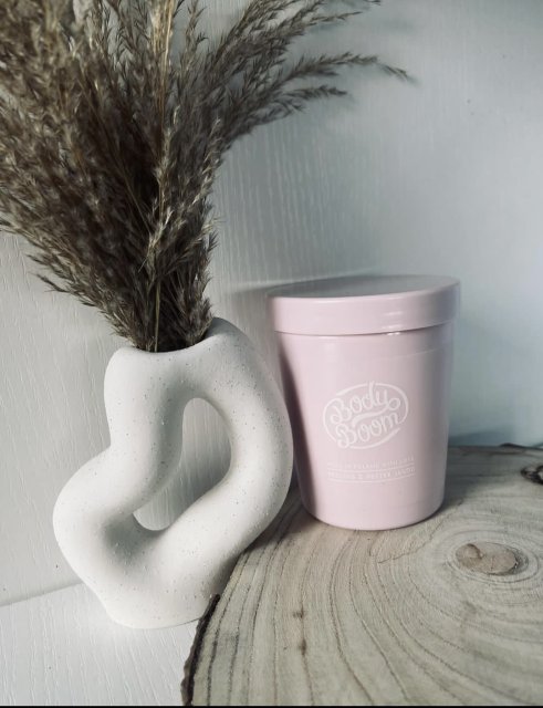 BodyBoom Peeling do ciała, Z pestek jagód 