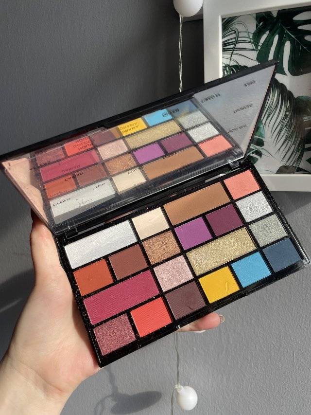 Makeup Revolution Paleta cieni do powiek, Jack