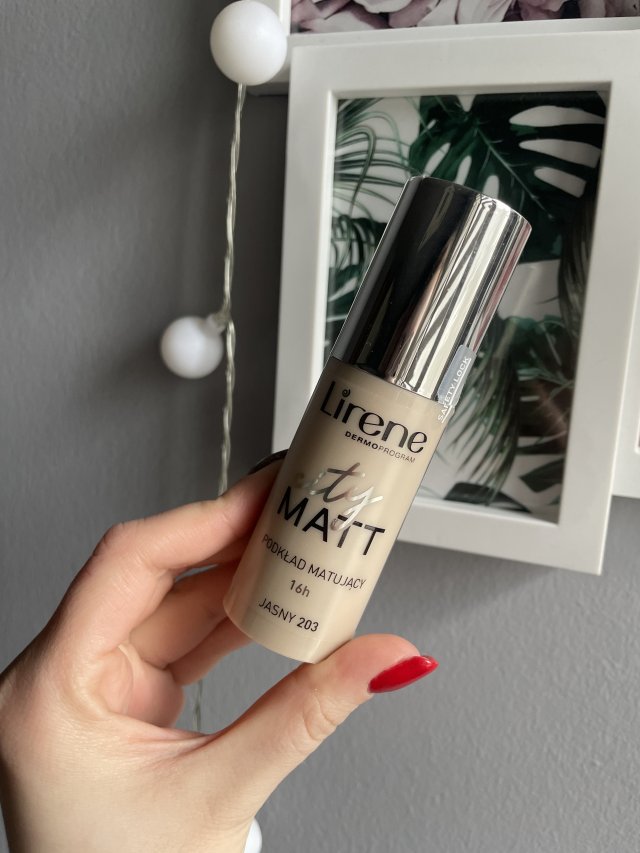 Lirene City Matt, Podkład do twarzy, Fluid matująco – wygładzający, nr 203