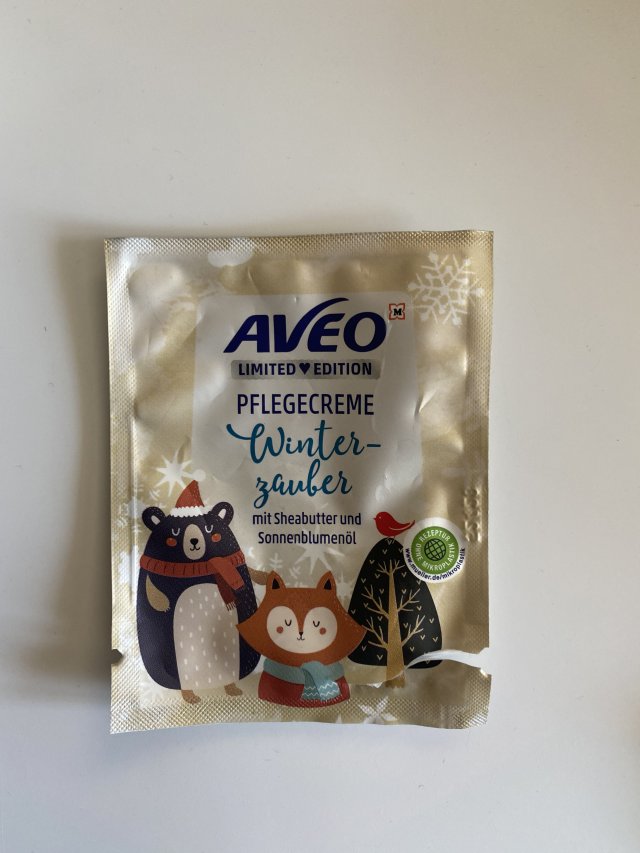 akcja denkowanie! grudzień - kosmetyki w świątecznych opakowaniach i świątecznych kolorach 🎄❄️⛄🎀🎁🎅