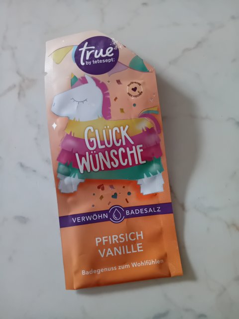 akcja denkowanie! grudzień - kosmetyki w świątecznych opakowaniach i świątecznych kolorach 🎄❄️⛄🎀🎁🎅