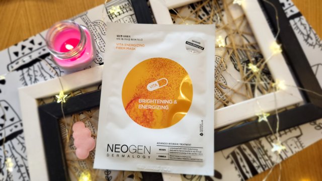 Neogen Dermalogy Maska do twarzy w płacie, Vita Energizing, Brightening & Energizing