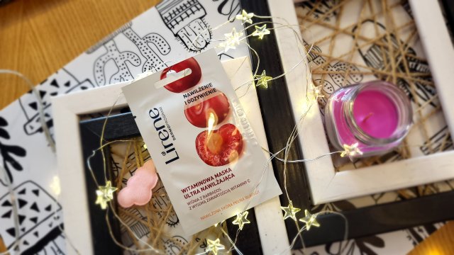 Lirene Maseczka do twarzy, Nawilżenie i odżywienie, Witaminowa maska ultranawilżająca, Wiśnia z Barbados