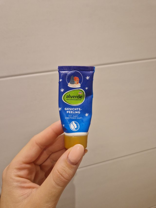 akcja denkowanie! grudzień - kosmetyki w świątecznych opakowaniach i świątecznych kolorach 🎄❄️⛄🎀🎁🎅