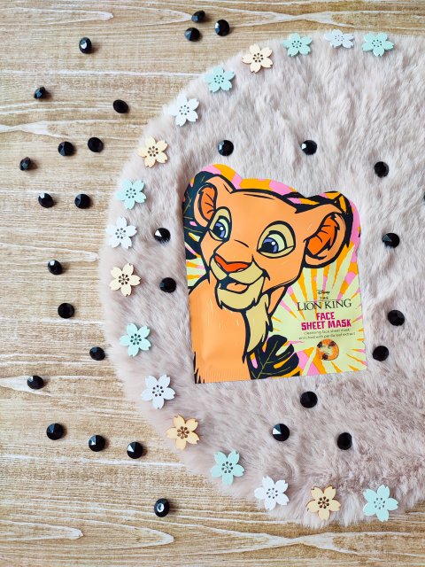 Topbrands Europe B.V. Disney, The Lion King, Maseczka do twarzy w płachcie, Nala, Oczyszczająca z ekstraktem z liści pachnotki