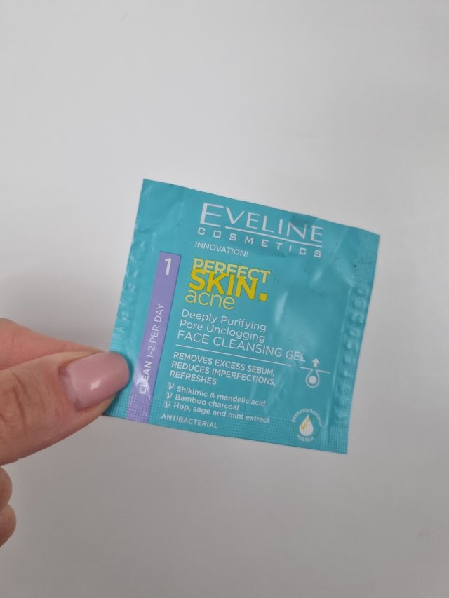 akcja denkowanie! grudzień - kosmetyki w świątecznych opakowaniach i świątecznych kolorach 🎄❄️⛄🎀🎁🎅