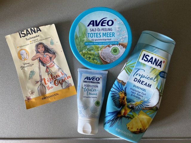 akcja denkowanie! grudzień - kosmetyki w świątecznych opakowaniach i świątecznych kolorach 🎄❄️⛄🎀🎁🎅