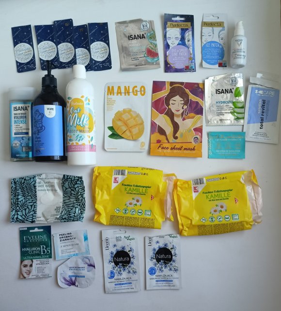 akcja denkowanie! grudzień - kosmetyki w świątecznych opakowaniach i świątecznych kolorach 🎄❄️⛄🎀🎁🎅