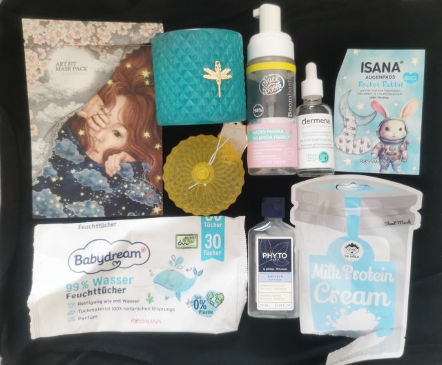 Denkowanie część druga :) Grudzień, kosmetyki w świątecznych opakowaniach lub w świątecznych kolorach: czerwonym, zielonym i złotym 