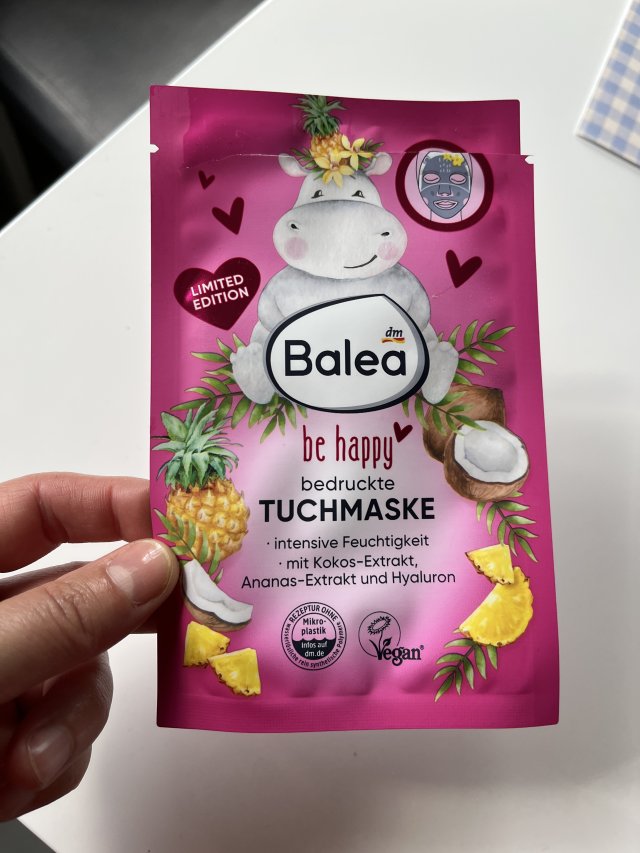 Denkowanie część druga :) Grudzień, kosmetyki w świątecznych opakowaniach lub w świątecznych kolorach: czerwonym, zielonym i złotym 