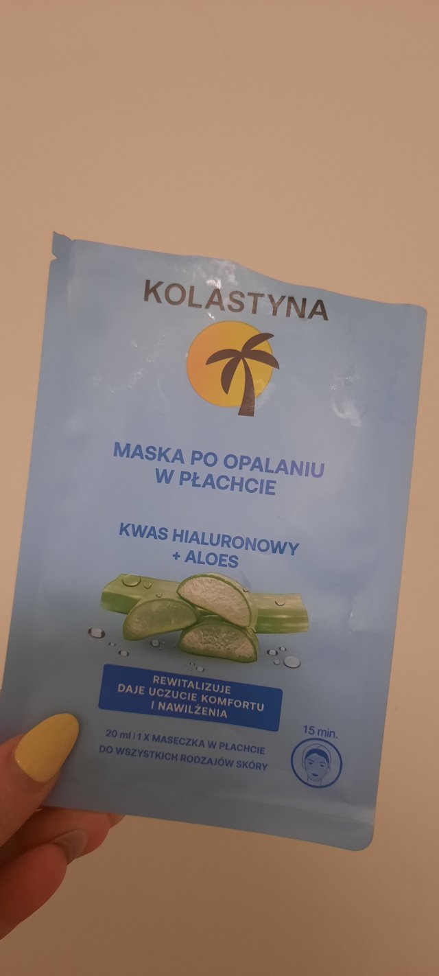 Denkowanie część druga :) Grudzień, kosmetyki w świątecznych opakowaniach lub w świątecznych kolorach: czerwonym, zielonym i złotym 