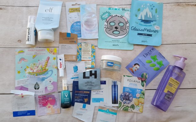 Denkowanie część druga :) Grudzień, kosmetyki w świątecznych opakowaniach lub w świątecznych kolorach: czerwonym, zielonym i złotym 