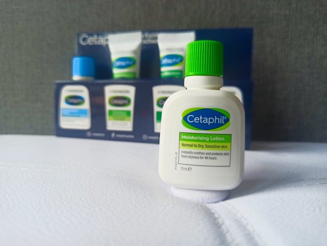 Cetaphil Balsam do twarzy i ciała, Nawilżający, Do skóry wrażliwej lub suchej, Moisturizing Lotion