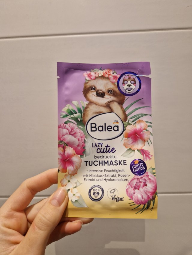 Denkowanie część druga :) Grudzień, kosmetyki w świątecznych opakowaniach lub w świątecznych kolorach: czerwonym, zielonym i złotym 