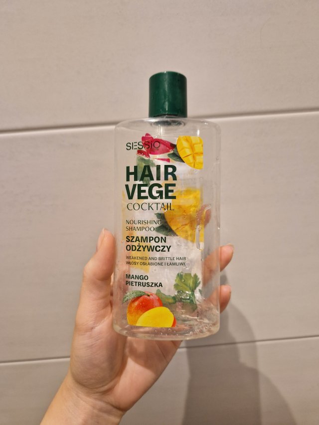 Denkowanie część druga :) Grudzień, kosmetyki w świątecznych opakowaniach lub w świątecznych kolorach: czerwonym, zielonym i złotym 