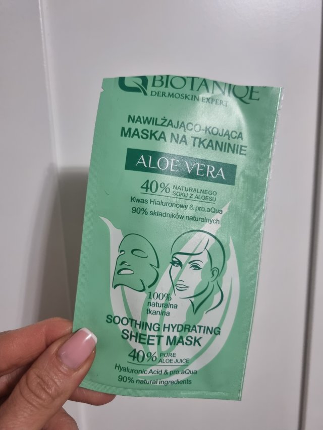 Denkowanie część druga :) Grudzień, kosmetyki w świątecznych opakowaniach lub w świątecznych kolorach: czerwonym, zielonym i złotym 