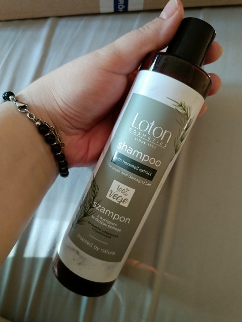 Denkowanie część druga :) Grudzień, kosmetyki w świątecznych opakowaniach lub w świątecznych kolorach: czerwonym, zielonym i złotym 