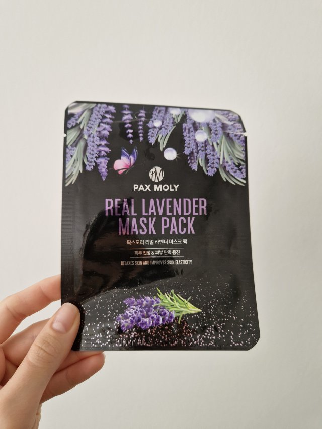 Denkowanie część druga :) Grudzień, kosmetyki w świątecznych opakowaniach lub w świątecznych kolorach: czerwonym, zielonym i złotym 