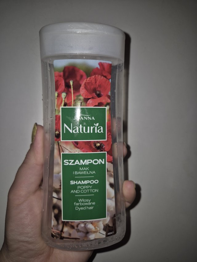 Denkowanie część druga :) Grudzień, kosmetyki w świątecznych opakowaniach lub w świątecznych kolorach: czerwonym, zielonym i złotym 