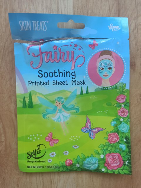 Denkowanie część druga :) Grudzień, kosmetyki w świątecznych opakowaniach lub w świątecznych kolorach: czerwonym, zielonym i złotym 