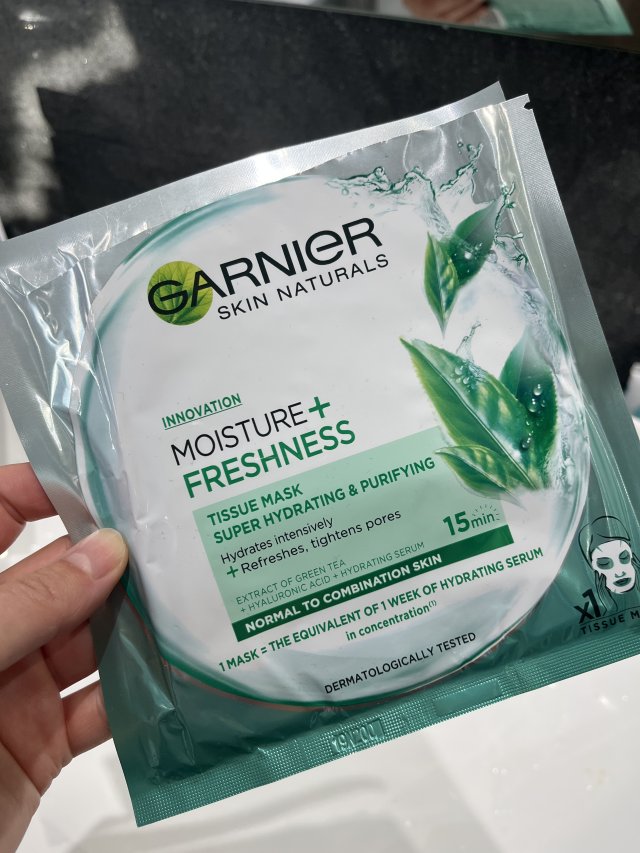 Denkowanie część druga :) Grudzień, kosmetyki w świątecznych opakowaniach lub w świątecznych kolorach: czerwonym, zielonym i złotym 