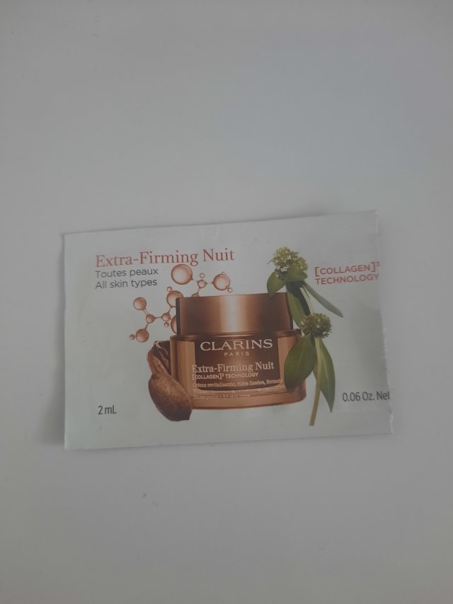 Denkowanie część druga :) Grudzień, kosmetyki w świątecznych opakowaniach lub w świątecznych kolorach: czerwonym, zielonym i złotym 