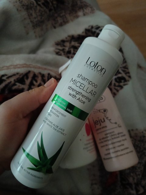 Denkowanie część druga :) Grudzień, kosmetyki w świątecznych opakowaniach lub w świątecznych kolorach: czerwonym, zielonym i złotym 