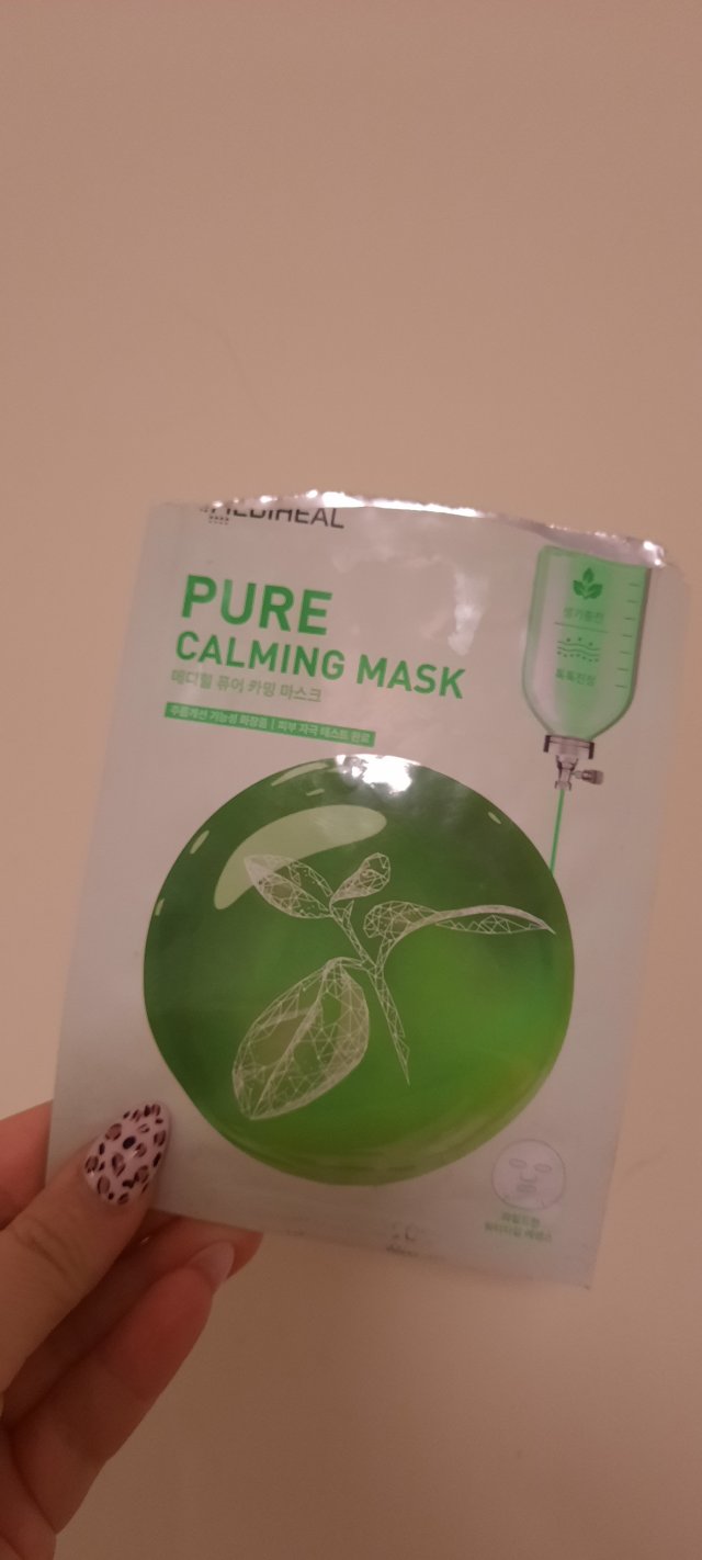 Denkowanie część druga :) Grudzień, kosmetyki w świątecznych opakowaniach lub w świątecznych kolorach: czerwonym, zielonym i złotym 