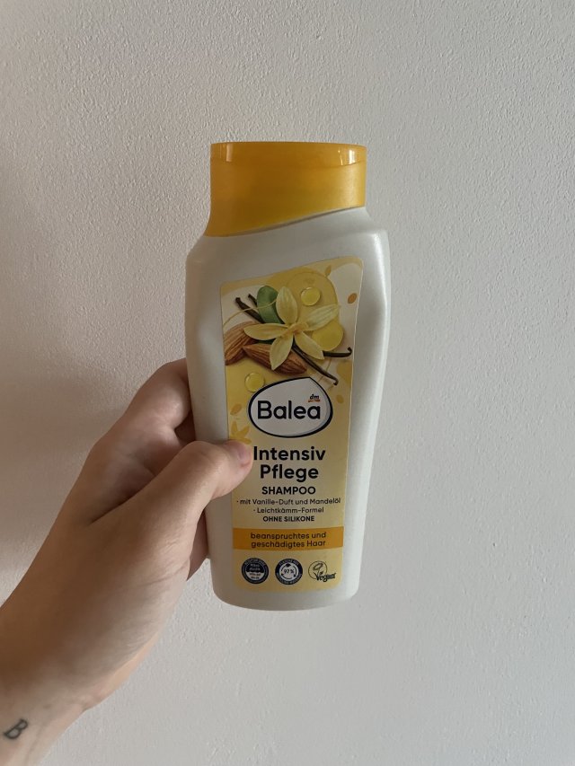 Denkowanie część druga :) Grudzień, kosmetyki w świątecznych opakowaniach lub w świątecznych kolorach: czerwonym, zielonym i złotym 