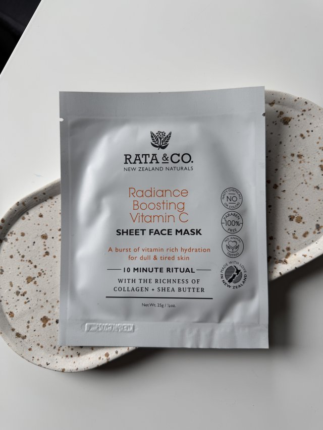 Rata & Co. New Zealand Naturals Maska do twarzy w płacie, Radiance Boosting Vitamin C