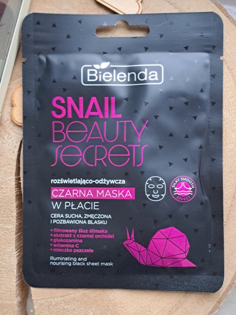 Bielenda Snail Beauty Secrets, Maska do twarzy w płacie, Rozświetlająco-odżywcza