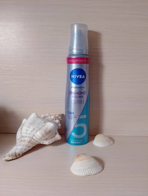 Nivea Pianka do włosów, Diamant Volumen, nr 5 Ultra Stark