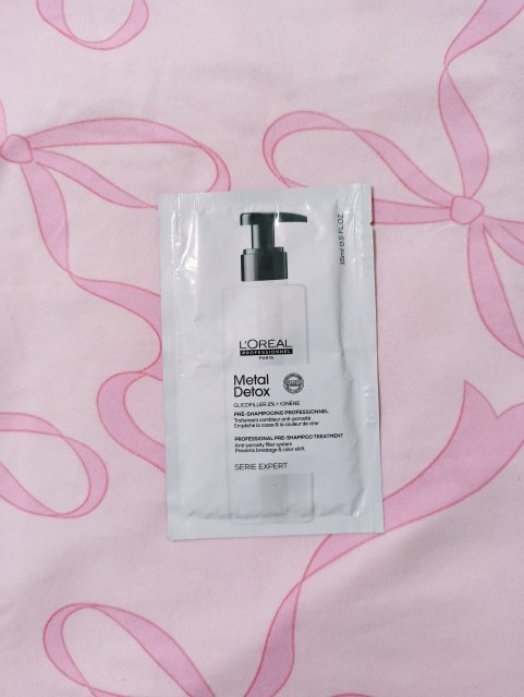 L'Oréal Professionel, Serie Expert, Metal Detox, Pielęgnacja przed myciem włosów szamponem 