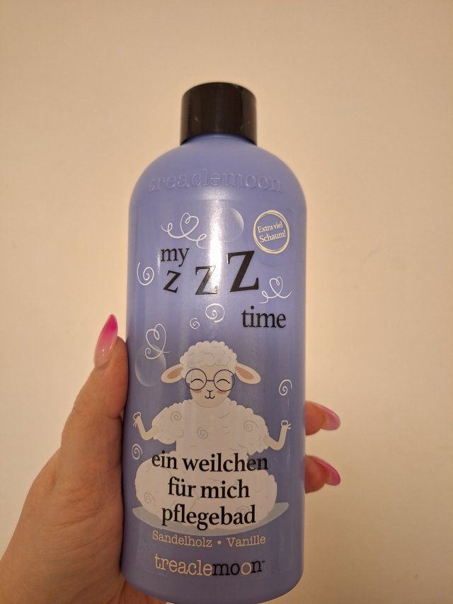 Denkowanie część druga :)  Maj, miesiąc pełen kwiatów czyli zużywamy opakowania z motywem kwiatowym i kolorze fioletu 💜, bieli 🤍 i niebieskiego 💙 💐