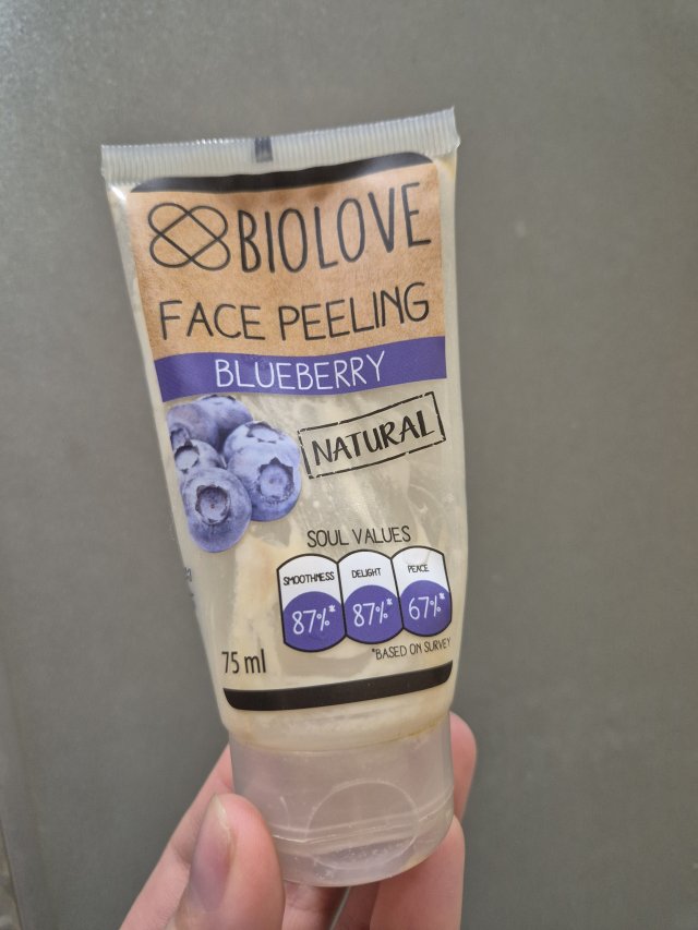 Denkowanie część druga :)  Maj, miesiąc pełen kwiatów czyli zużywamy opakowania z motywem kwiatowym i kolorze fioletu 💜, bieli 🤍 i niebieskiego 💙 💐