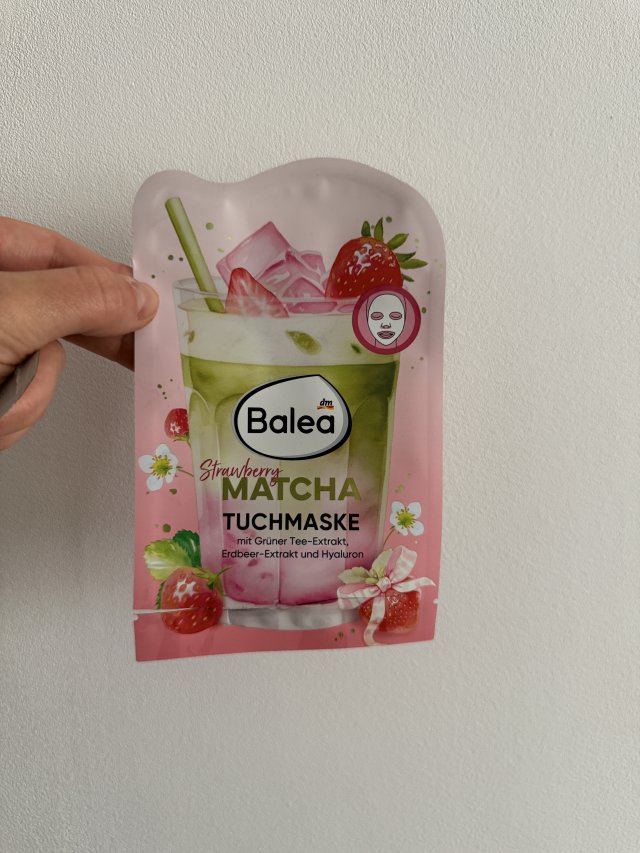 Denkowanie część druga :)  Maj, miesiąc pełen kwiatów czyli zużywamy opakowania z motywem kwiatowym i kolorze fioletu 💜, bieli 🤍 i niebieskiego 💙 💐
