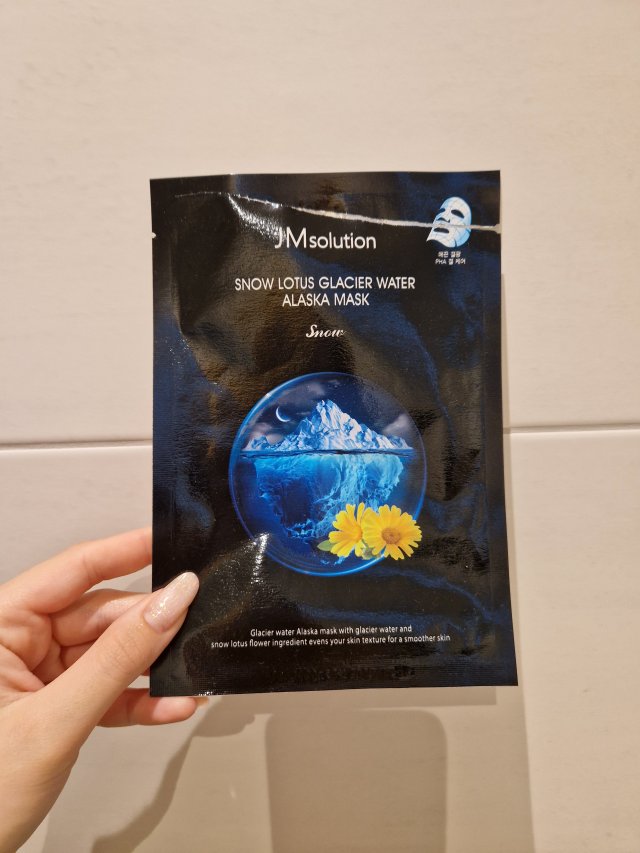 Denkowanie część druga :)  Maj, miesiąc pełen kwiatów czyli zużywamy opakowania z motywem kwiatowym i kolorze fioletu 💜, bieli 🤍 i niebieskiego 💙 💐