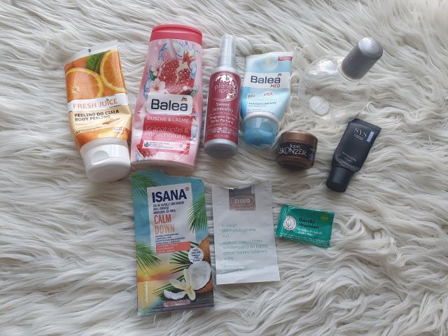 akcja denkowanie! grudzień - kosmetyki w świątecznych opakowaniach i świątecznych kolorach 🎄❄️⛄🎀🎁🎅