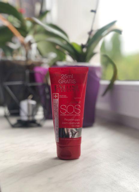 Eveline SOS, Extra Soft, Regenerujący krem-maska do rąk i paznokci, 5w1
