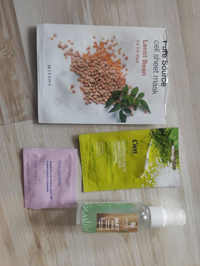 akcja denkowanie! grudzień - kosmetyki w świątecznych opakowaniach i świątecznych kolorach 🎄❄️⛄🎀🎁🎅