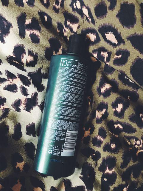 Tresemme botanique szampon do włosów kokos aloes