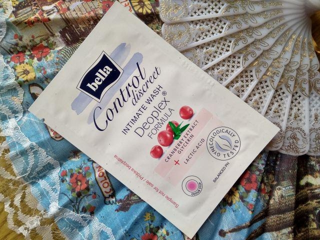 Bella Control Discreet, Płyn do higieny intymnej, Nawilżający, Z ekstraktem z żurawiny